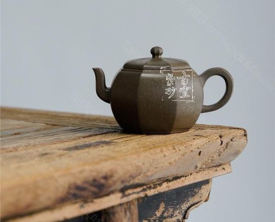 《八方納?！? title=