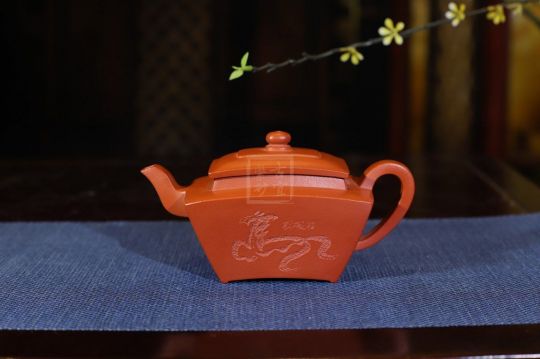 《四方志遠(yuǎn)》宜興紫砂壺高級工藝美術(shù)師手工中品茶壺精品黃龍山本朱泥