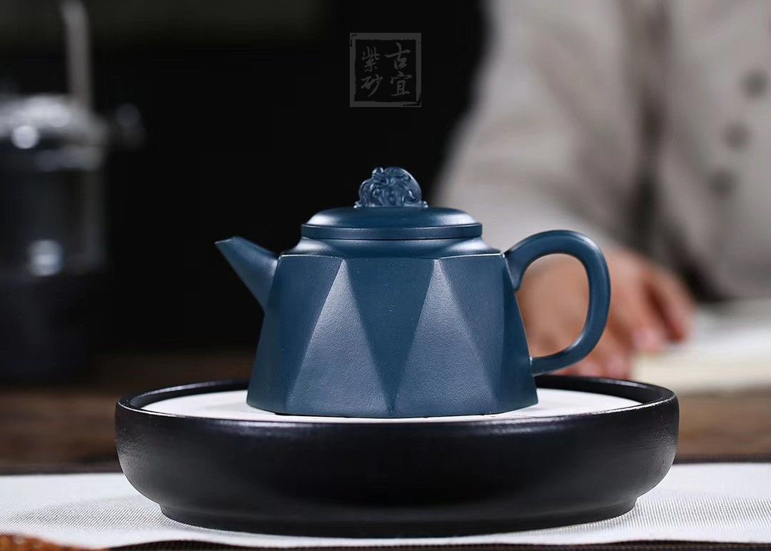 《八方來?！? style=